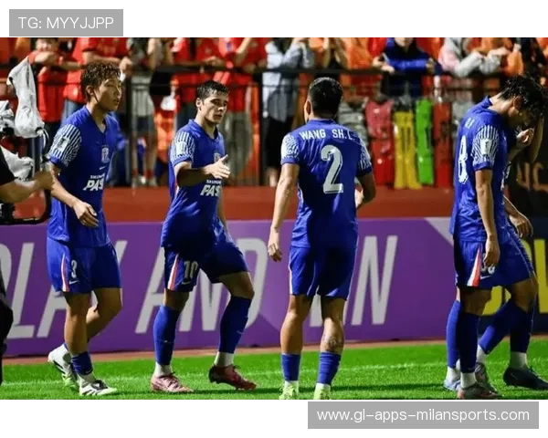 柔佛新山火力全开,申花客场失利憾别洲际赛场 柔佛新山火力全开,申花客场失利憾别洲际赛场