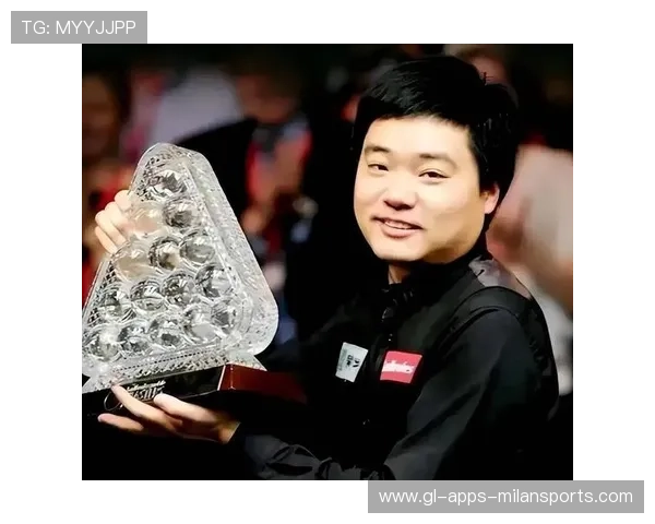 36岁丁俊晖现状:身家过亿却常住国外,大龄富二代妻子气质绝佳 36岁丁俊晖现状:身家过亿却常住国外,大龄富二代妻子气质绝佳