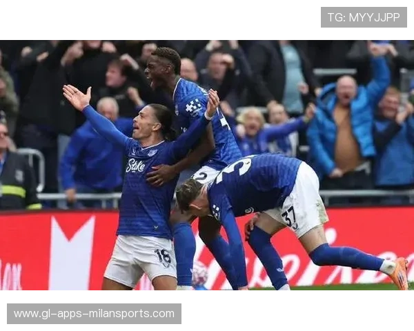 英超榜单再洗牌！曼城发力追击阿森纳优势缩水