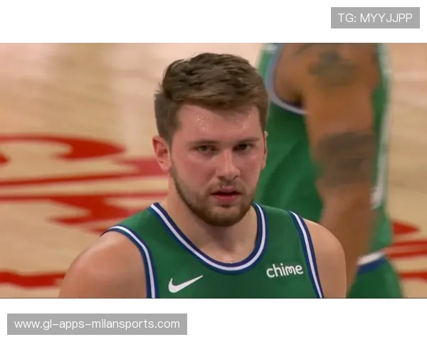 独行侠板凳席连得分数实现比分反超 独行侠板凳席连得分数实现比分反超