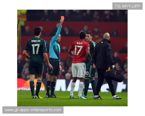 C罗爆争议发言！葡萄牙陷两难，球迷怒怼：请退位！