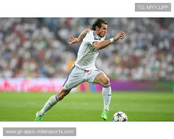 皇马双翼齐飞，维尼修斯脚下爆发力惊人