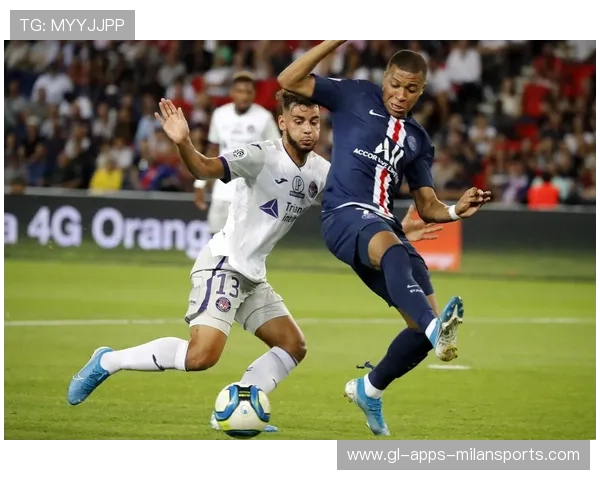 巴黎圣日耳曼边路回撤测评：回防速度与传球发起率同等重要