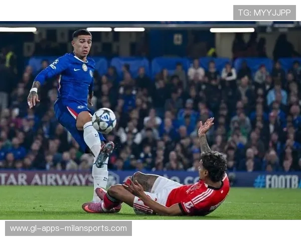 本菲卡奥尔斯内斯顺势抽射皮球贴地而入：从瞬间到持久的生活训练之道