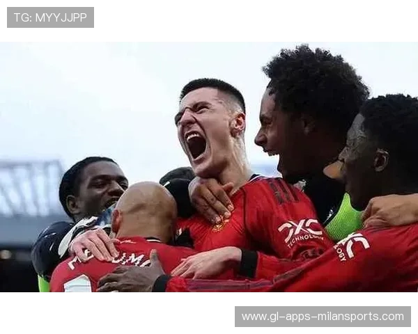 曼联战胜热刺，卡里克领军冲击冠军