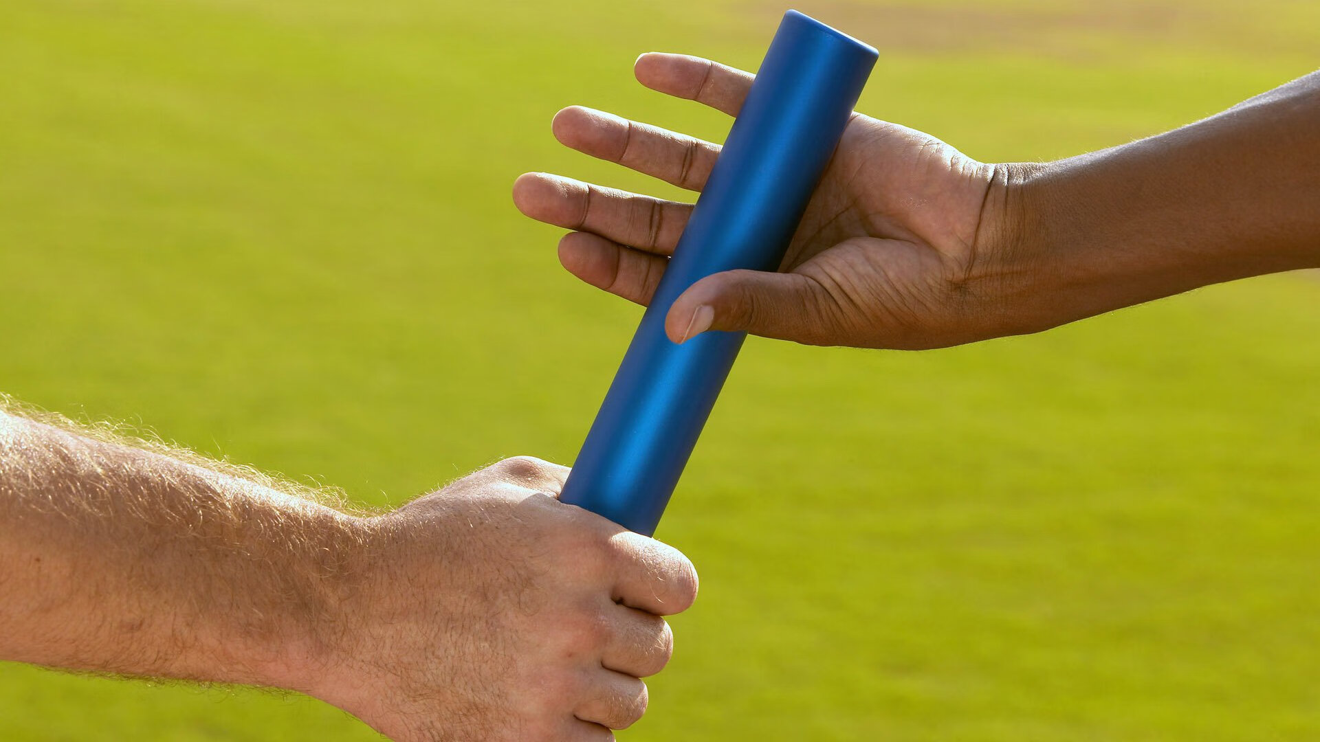 法国女篮在欧洲锦标赛中夺冠，强势展现